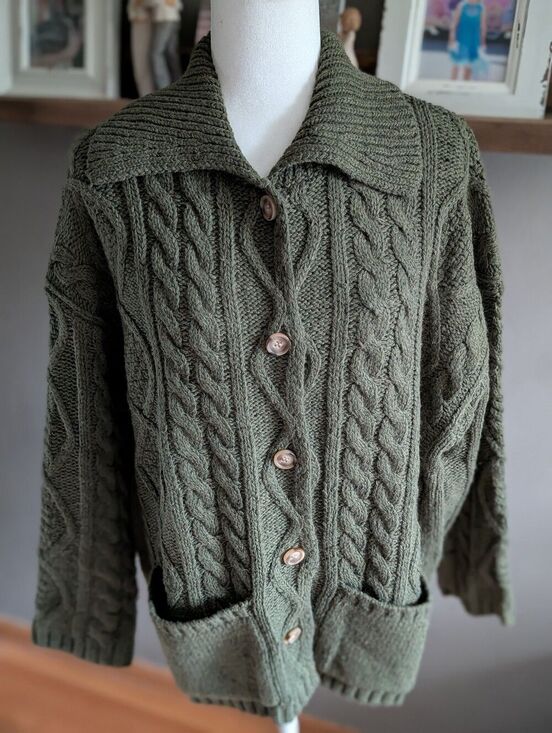 Le Lis Sweaters - NWT Le Lis Collection Medium Olive Green Cable Knit Chunky Cardigan Sweater